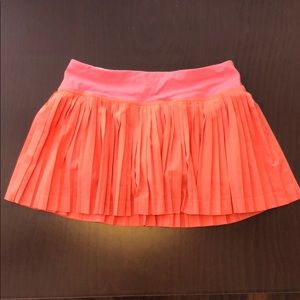 Lululemon pleat to street skirt